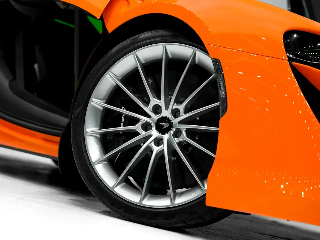 McLaren Artura 3.0 AMT (680 حصان) - 7