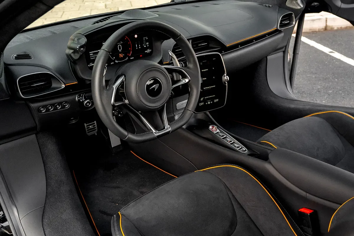 McLaren Artura 3.0 AMT (680 hp) - 10