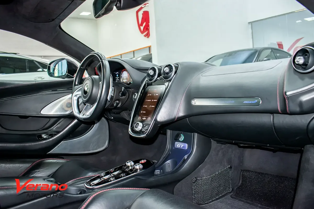 McLaren GT 4.0 AMT RWD (620 hp) - 10