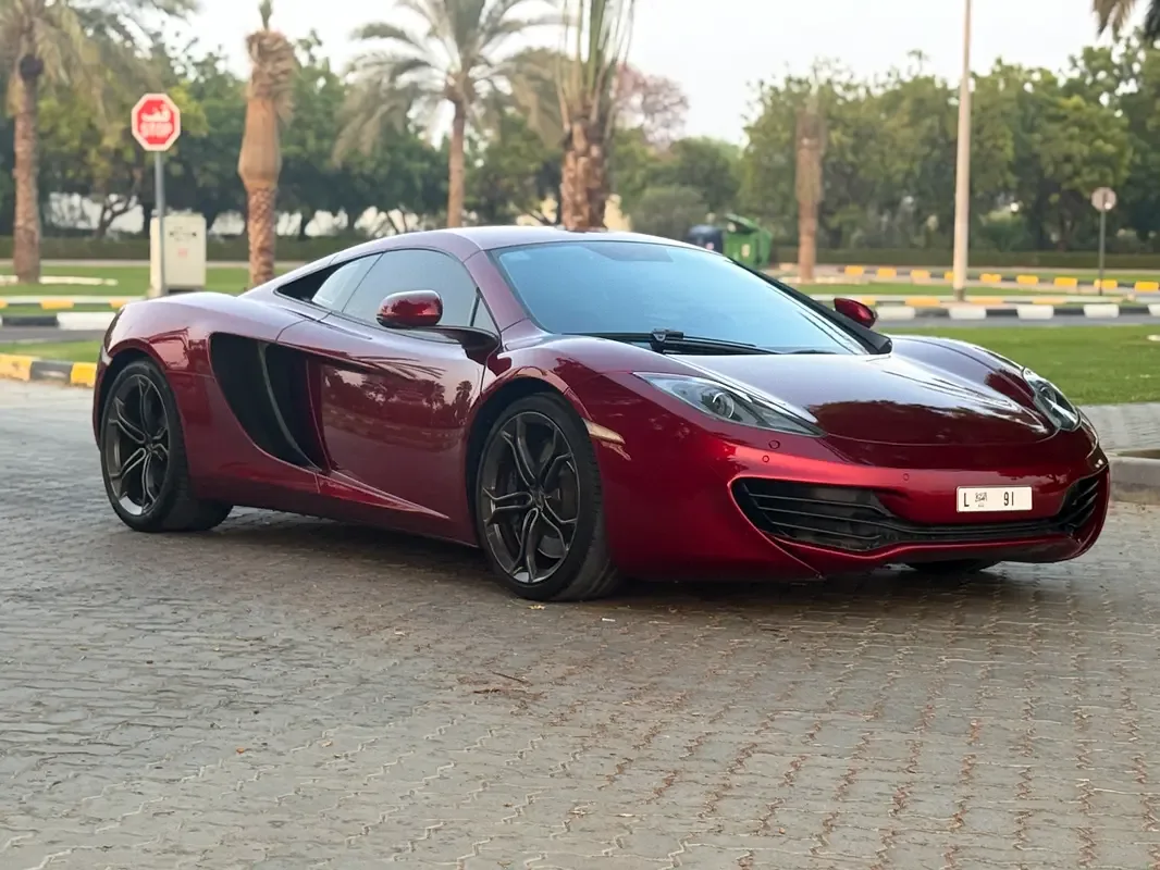 McLaren MP4-12C 3.8 AMT (625 حصان) - 3