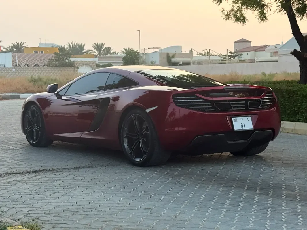 McLaren MP4-12C 3.8 AMT (625 حصان) - 6