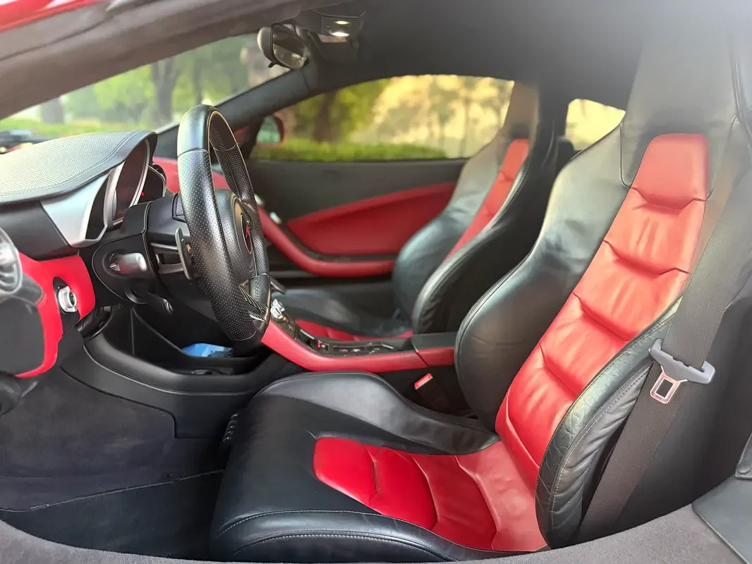 McLaren MP4-12C 3.8 AMT (625 حصان) - 10