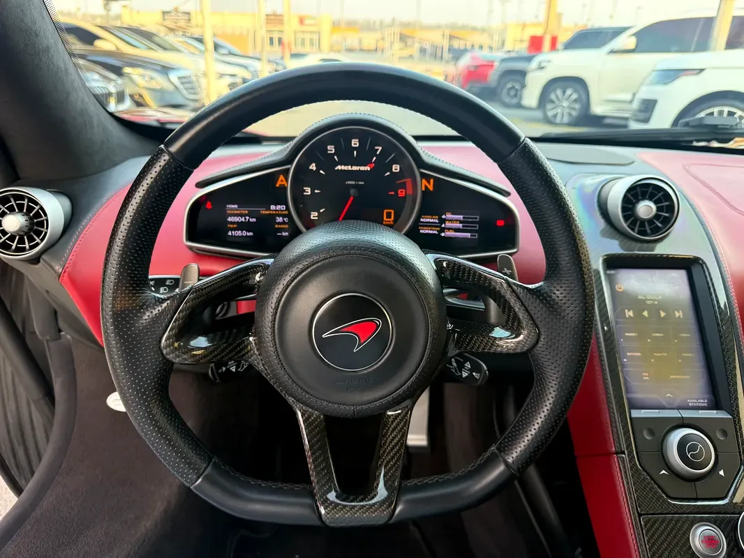 McLaren MP4-12C 3.8 AMT (625 حصان) - 17