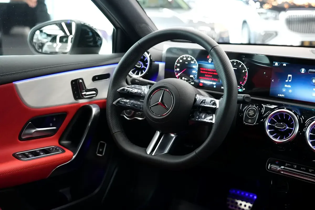 Mercedes-Benz A-Class 1.3 AMT (163 حصان) - 9