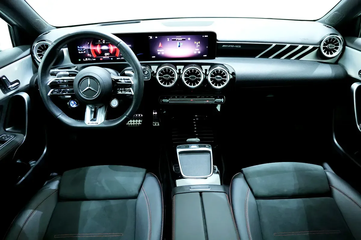 Mercedes-Benz A-Class 1.3 AMT (163 حصان) - 7