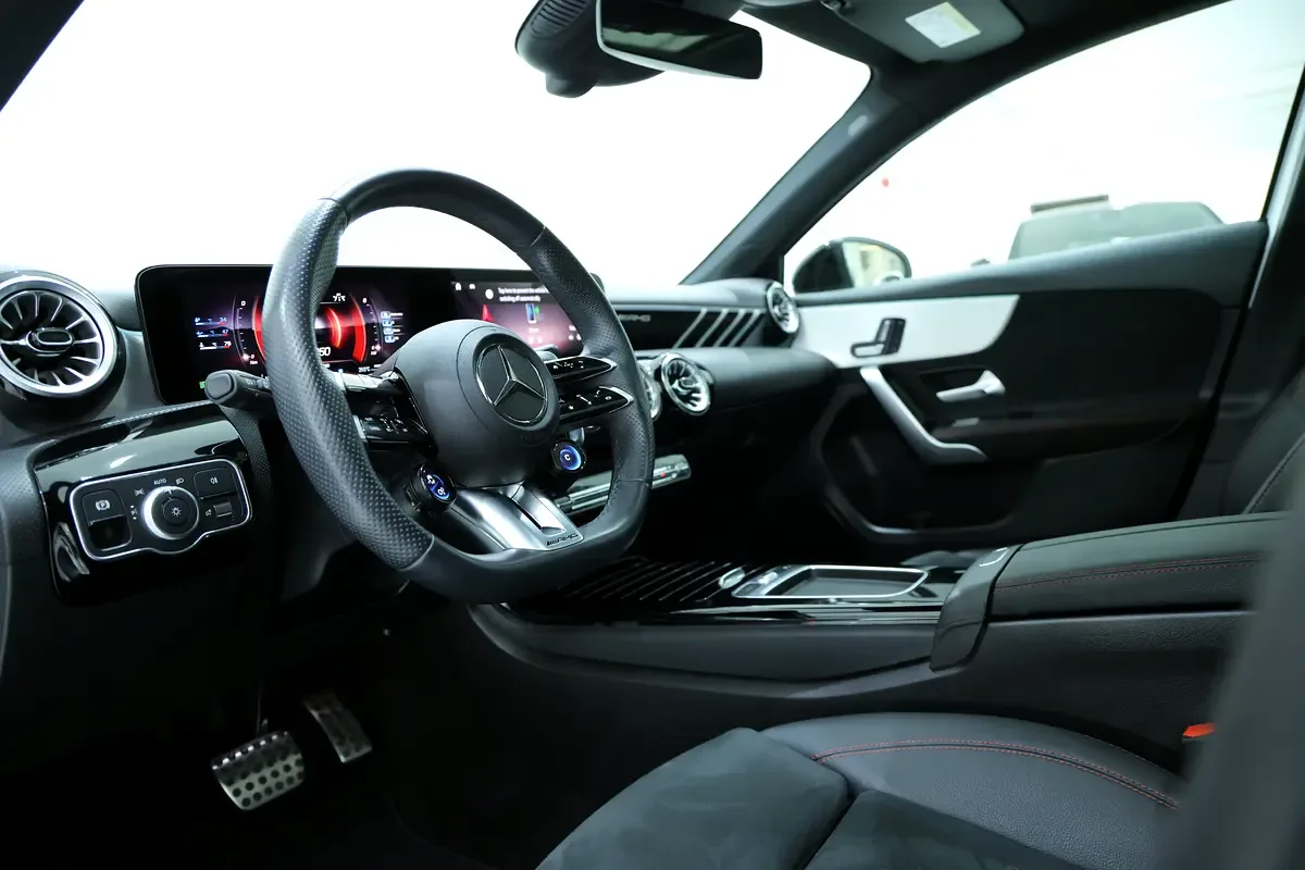 Mercedes-Benz A-Class 1.3 AMT (163 حصان) - 8