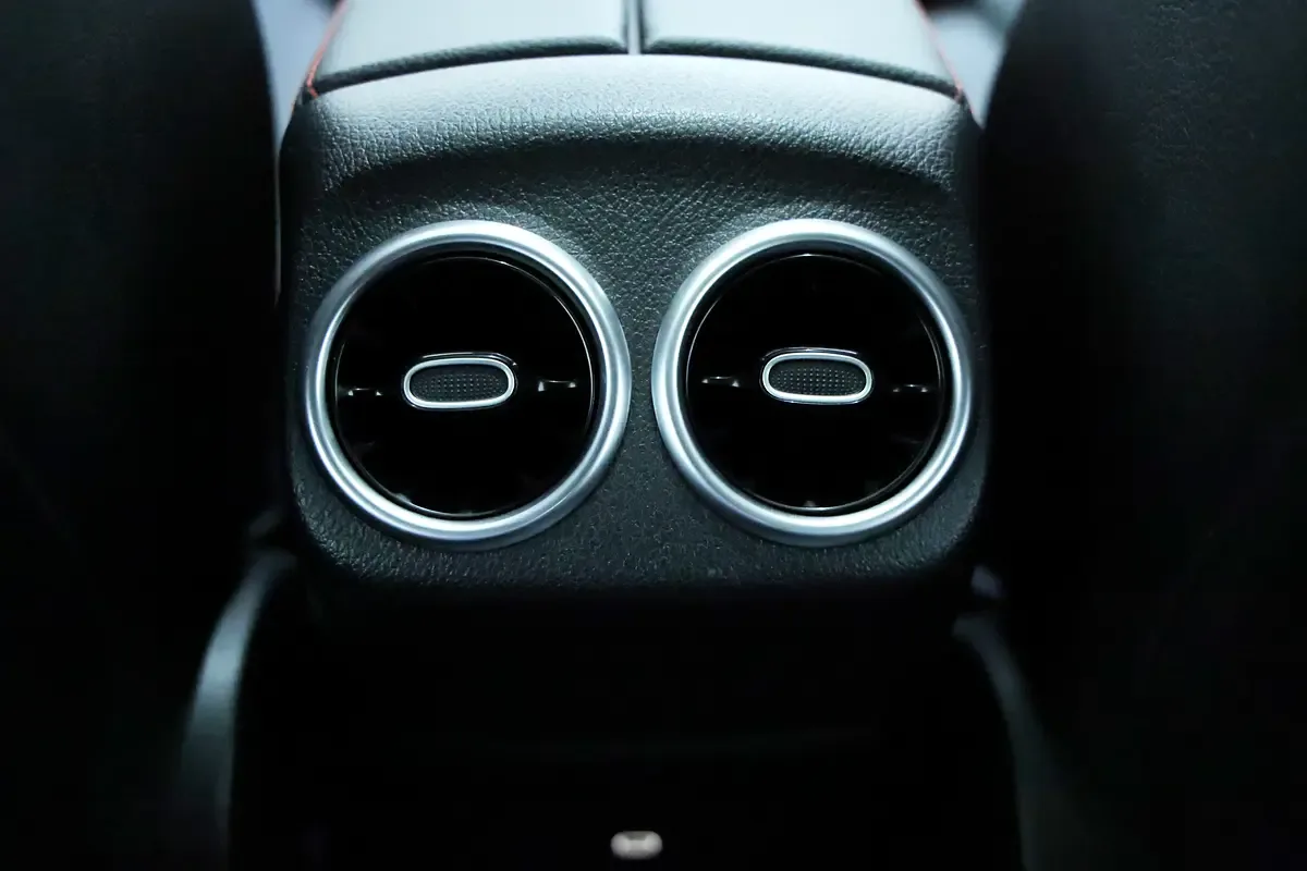 Mercedes-Benz A-Class 1.3 AMT (163 حصان) - 12