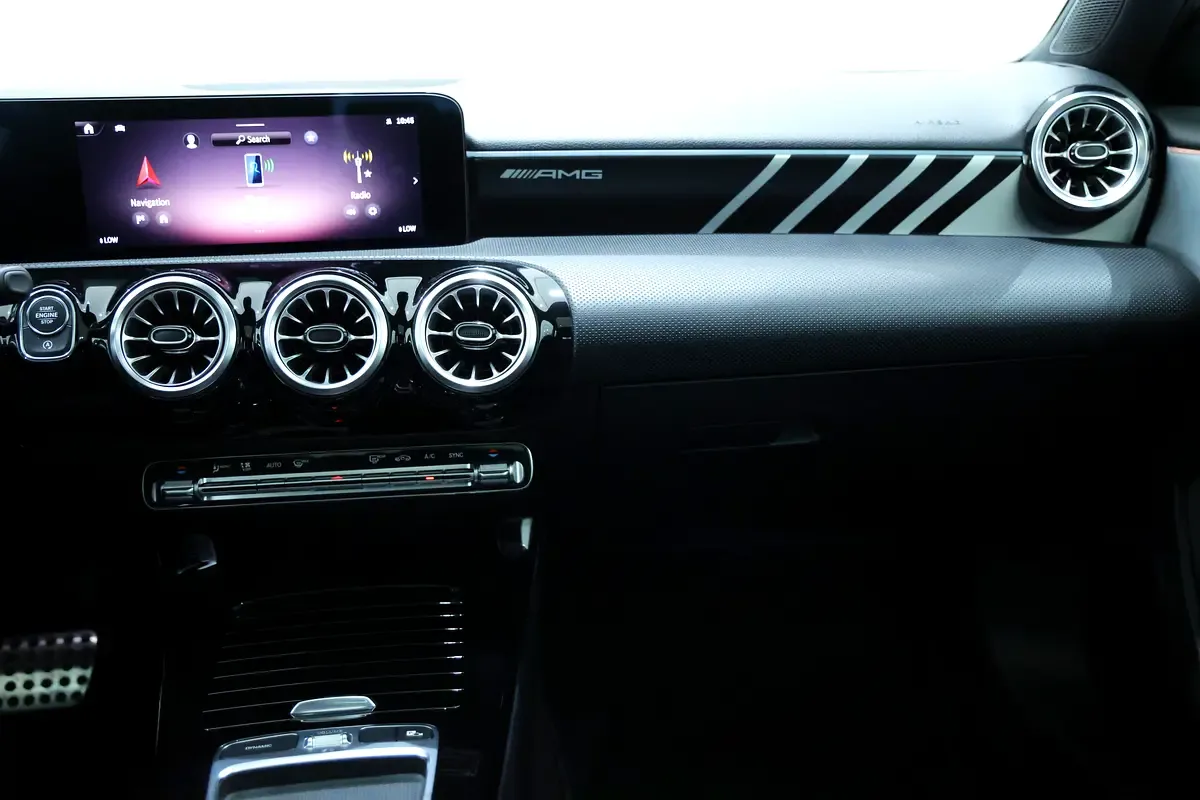 Mercedes-Benz A-Class 1.3 AMT (163 حصان) - 15