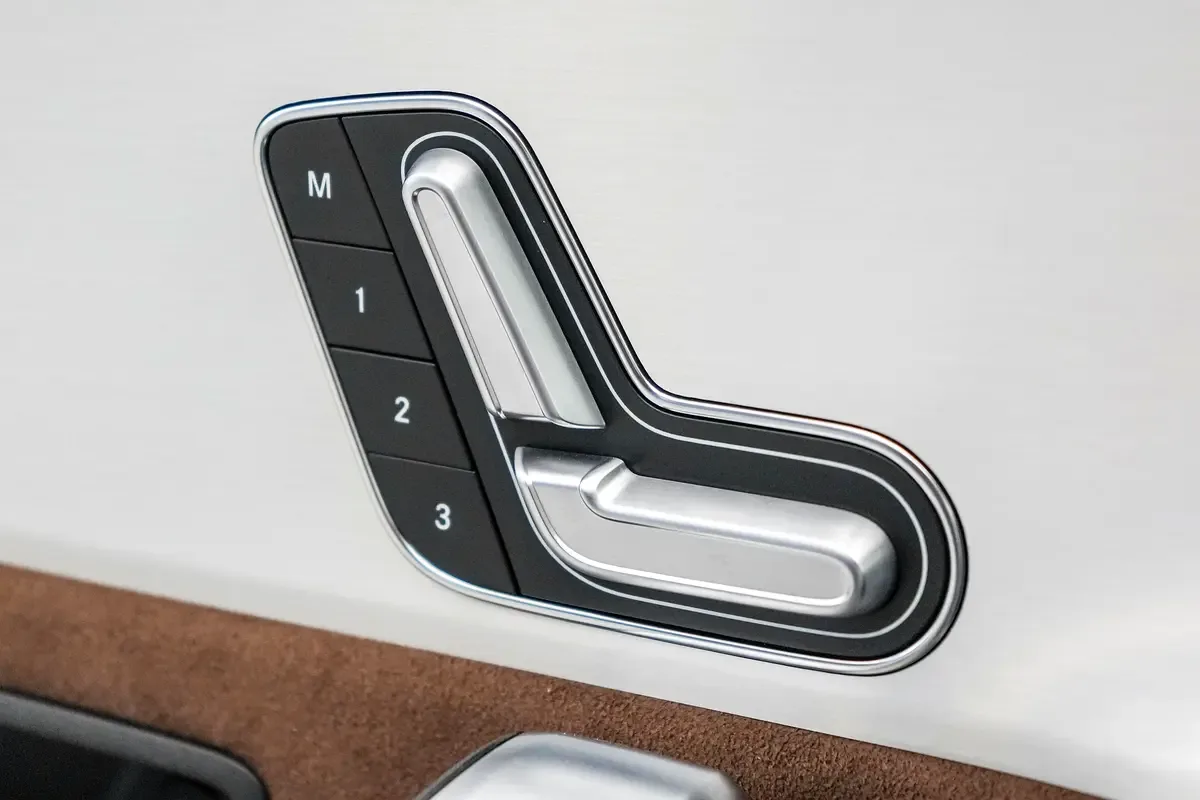 Mercedes-Benz A-Class 1.3 AMT (163 hp) - 13