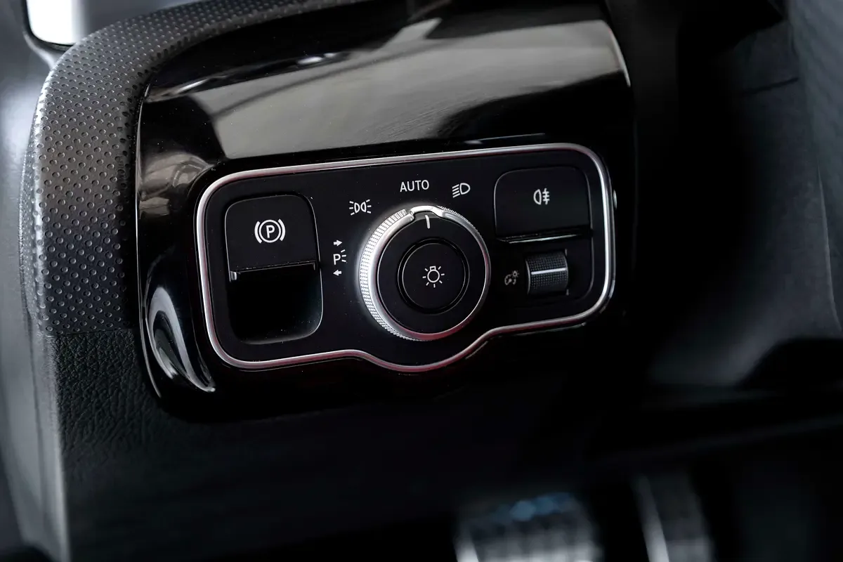 Mercedes-Benz A-Class 1.3 AMT (163 حصان) - 10
