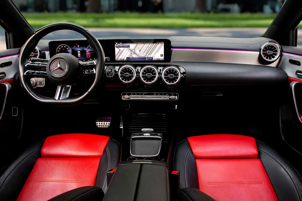 Mercedes-Benz A-Class 1.3 AMT (163 hp) - 8