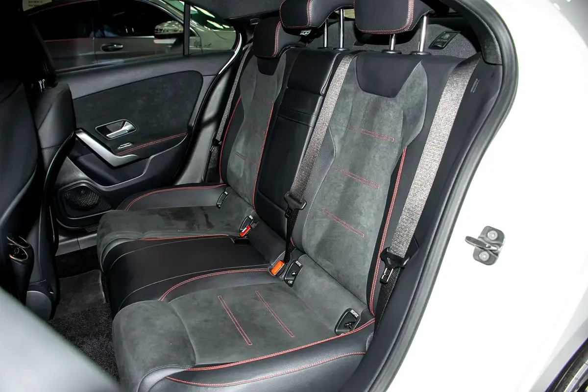 Mercedes-Benz A-Class 1.3 AMT (163 hp) - 14