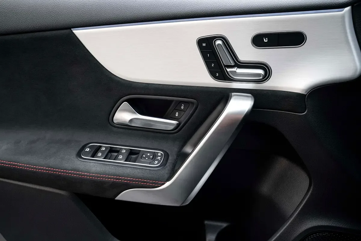 Mercedes-Benz A-Class 2.0 AMT (190 hp) - 13