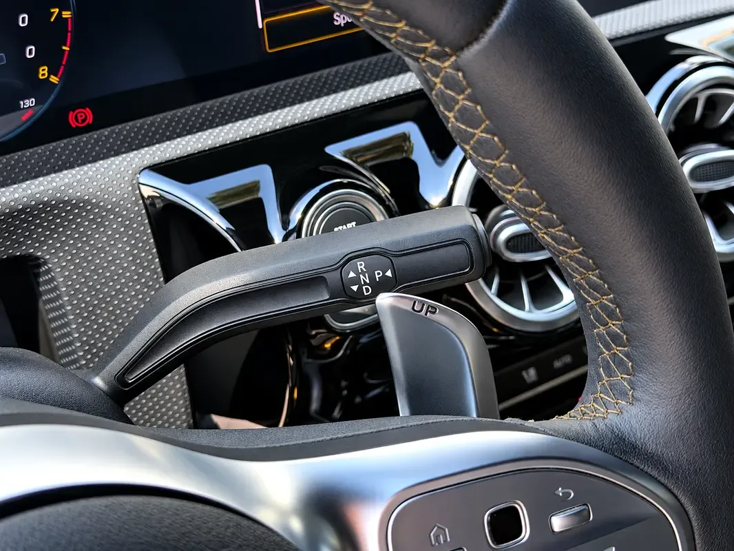 Mercedes-Benz A-Class 2.0 AMT (190 hp) - 12