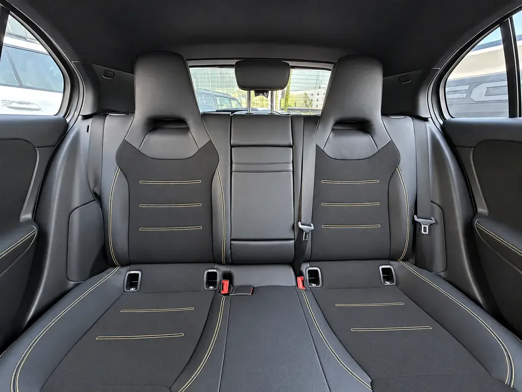 Mercedes-Benz A-Class 2.0 AMT (224 hp) - 19
