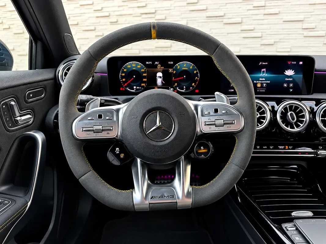 Mercedes-Benz A-Class 2.0 AMT (224 hp) - 18