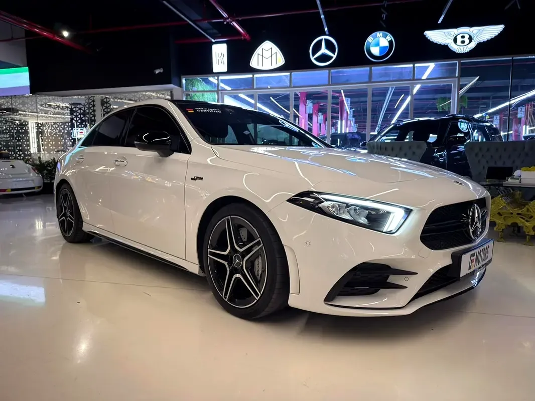 Mercedes-Benz A-Class 2.0 AMT 4WD (224 حصان) - 2