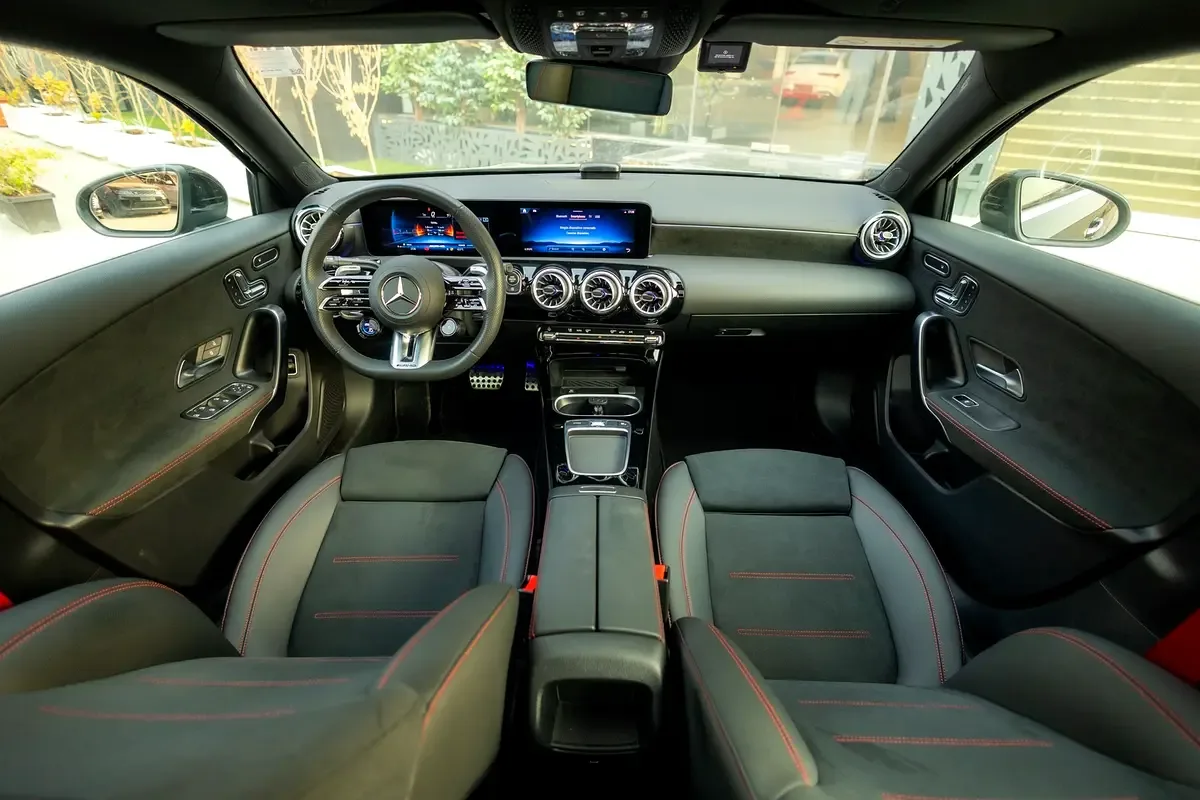 Mercedes-Benz A-Class 2.0 AMT 4WD (224 حصان) - 12
