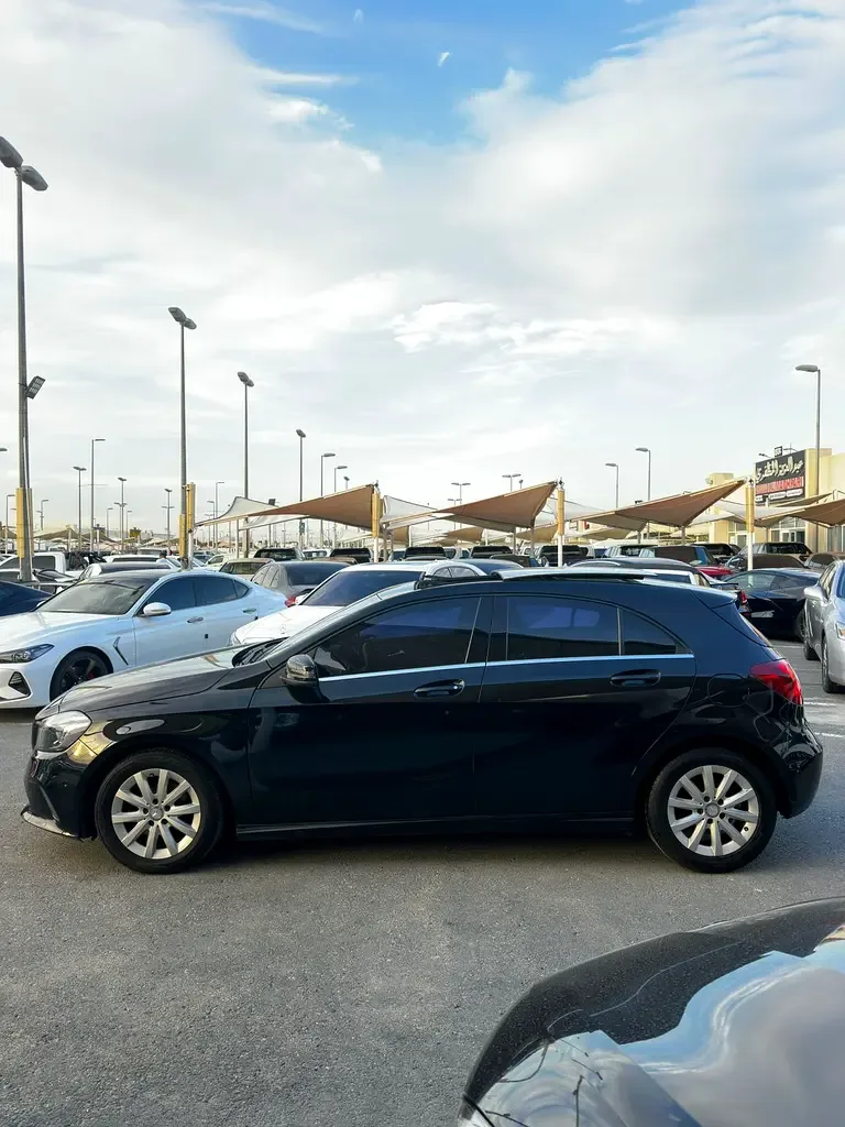 Mercedes-Benz A-Class 200 AT (150 حصان) - 4