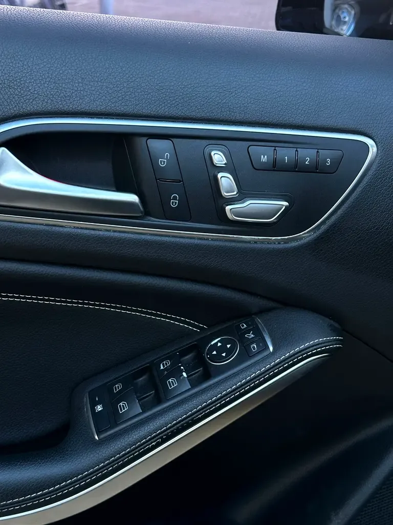 Mercedes-Benz A-Class 200 AT (150 حصان) - 6