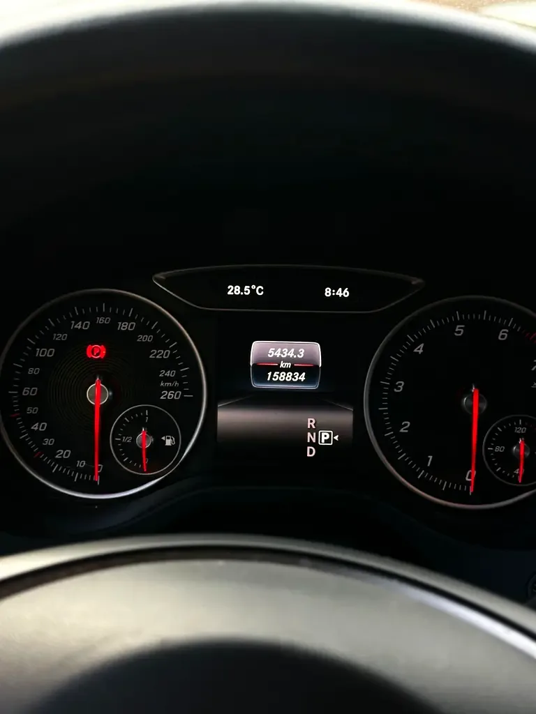 Mercedes-Benz A-Class 200 AT (150 حصان) - 9