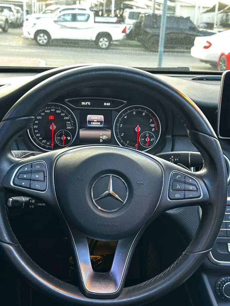 Mercedes-Benz A-Class 200 AT (150 حصان) - 8