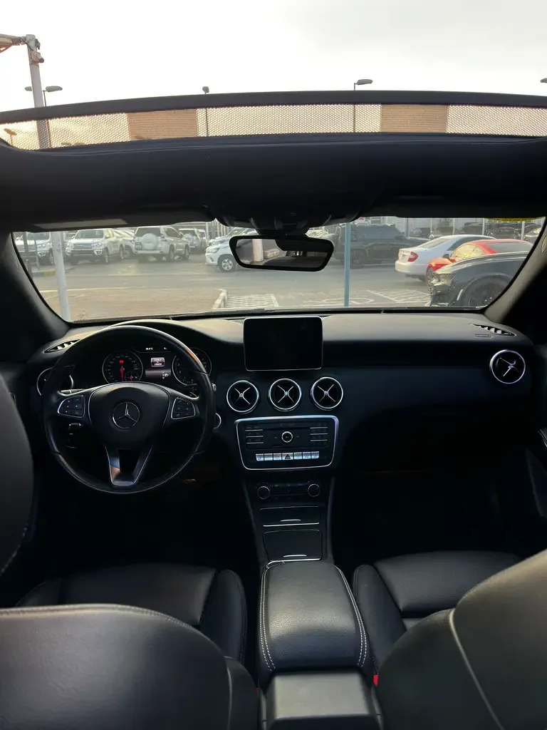 Mercedes-Benz A-Class 200 AT (150 حصان) - 12