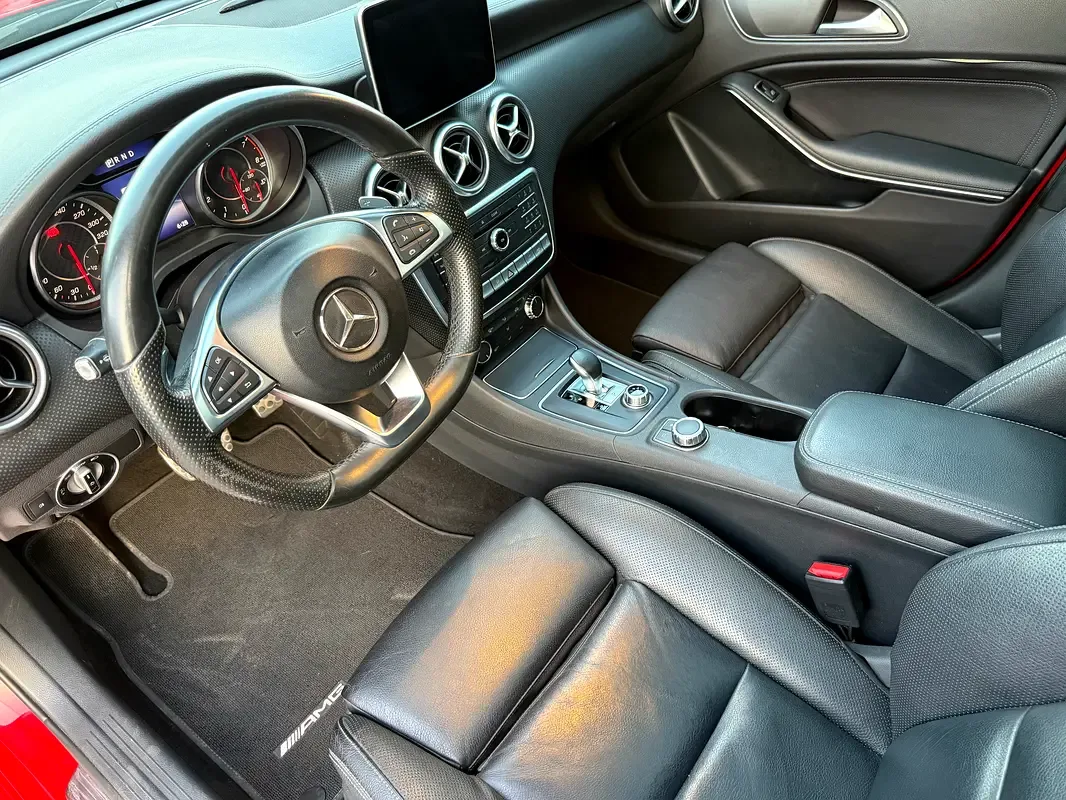Mercedes-Benz A-Class 45 AMG 7G-DCT 4MATIC (381 حصان) - 10