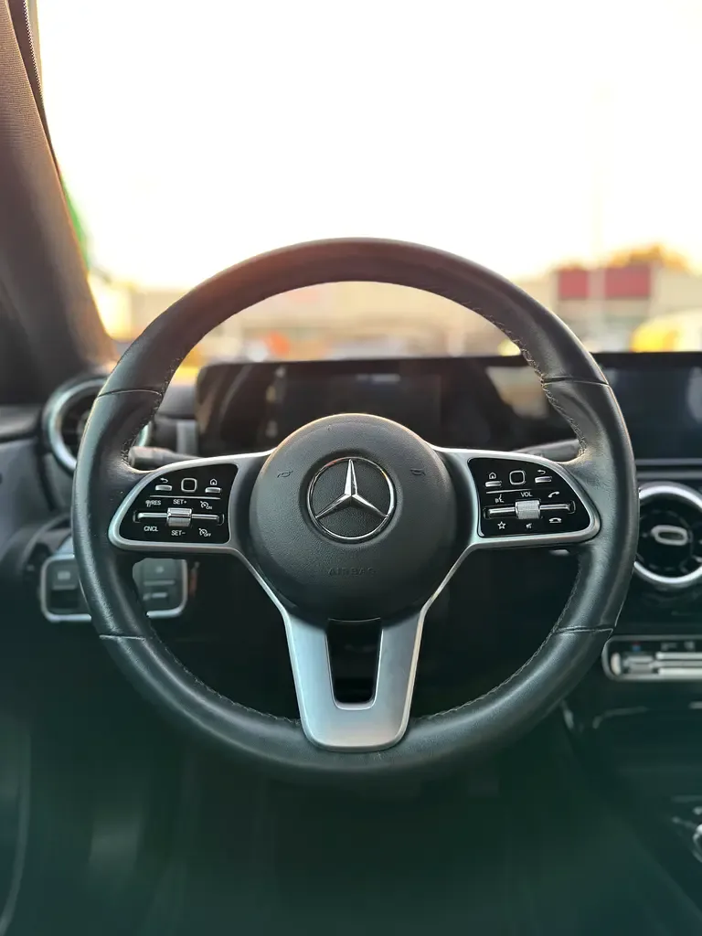 Mercedes-Benz A-Class A 220 7G-DCT 4MATIC (190 حصان) - 10