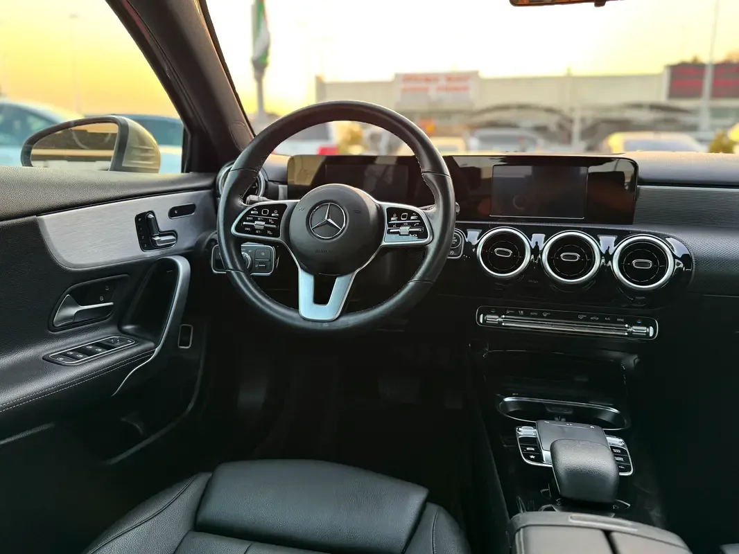Mercedes-Benz A-Class A 220 7G-DCT 4MATIC (190 حصان) - 11