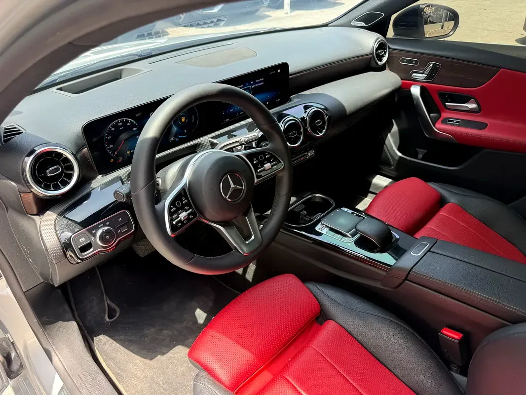 Mercedes-Benz A-Class A 220 7G-DCT 4MATIC (190 hp) - 8