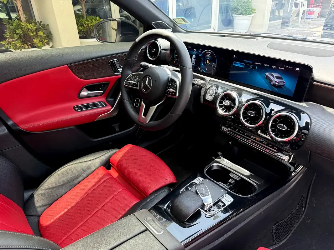 Mercedes-Benz A-Class A 220 7G-DCT 4MATIC (190 hp) - 13