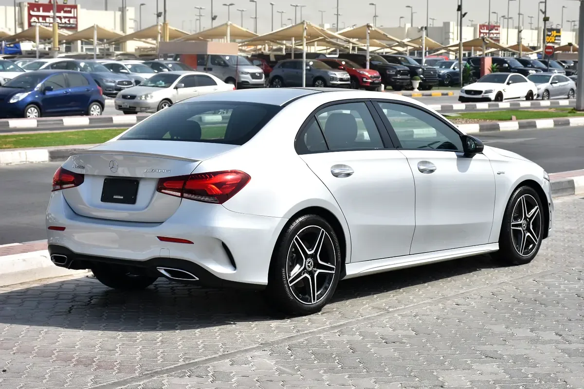 Mercedes-Benz A-Class A 220 7G-DCT 4MATIC (190 حصان) - 4
