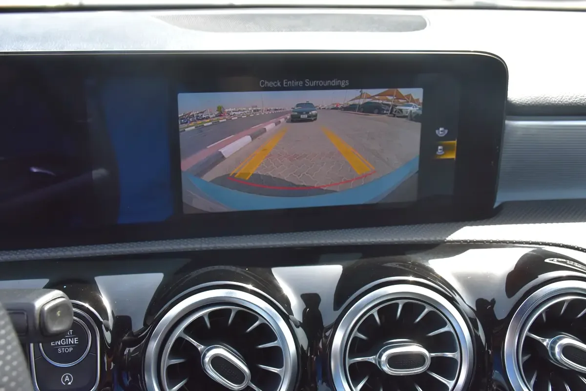 Mercedes-Benz A-Class A 220 7G-DCT 4MATIC (190 حصان) - 5