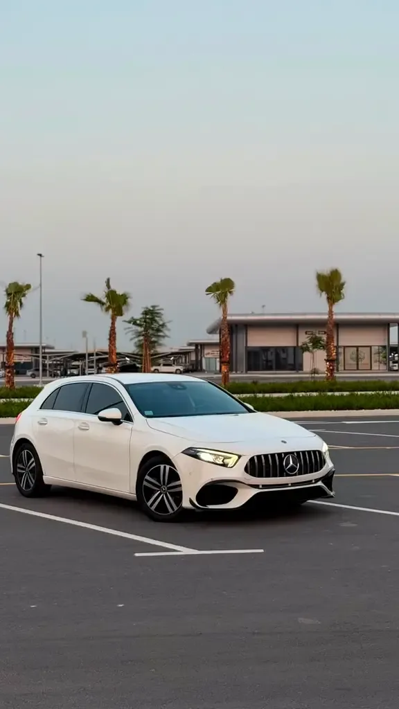 Mercedes-Benz A-Class A 220 7G-DCT 4MATIC (190 hp)