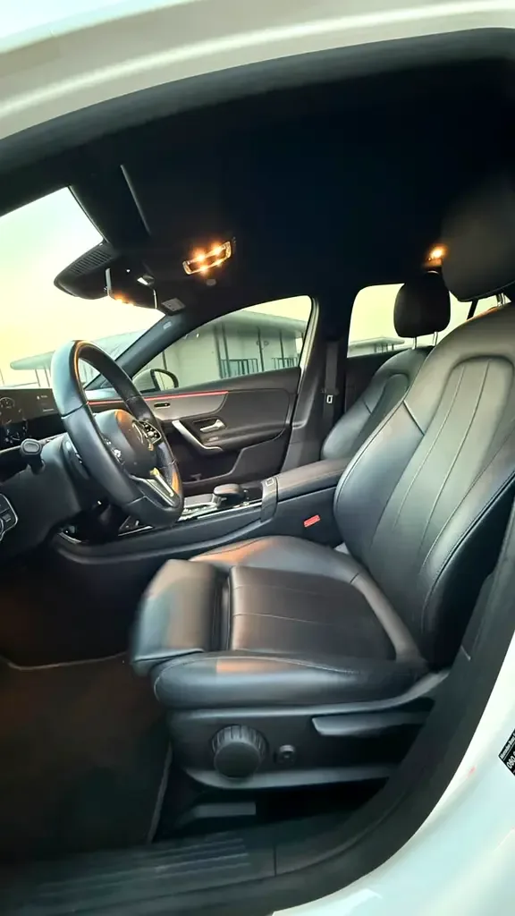 Mercedes-Benz A-Class A 220 7G-DCT 4MATIC (190 hp) - 14