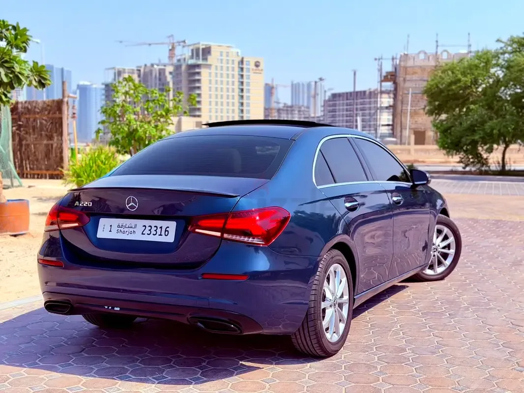 Mercedes-Benz A-Class A 220 7G-DCT 4MATIC (190 حصان) - 8