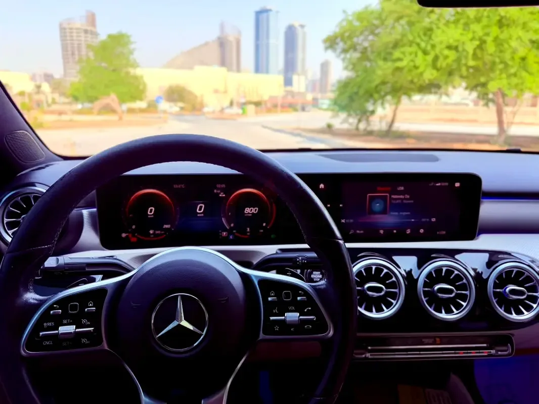 Mercedes-Benz A-Class A 220 7G-DCT 4MATIC (190 حصان) - 12