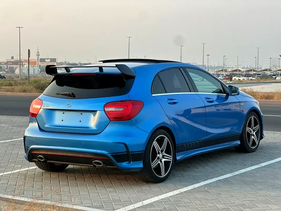 Mercedes-Benz A-Class A 250 7G-DCT (211 حصان) - 4