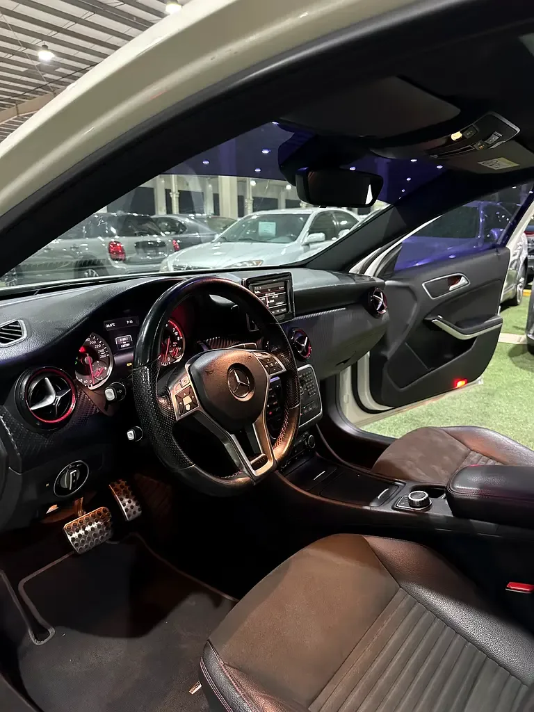 Mercedes-Benz A-Class A 250 7G-DCT (211 hp) - 8
