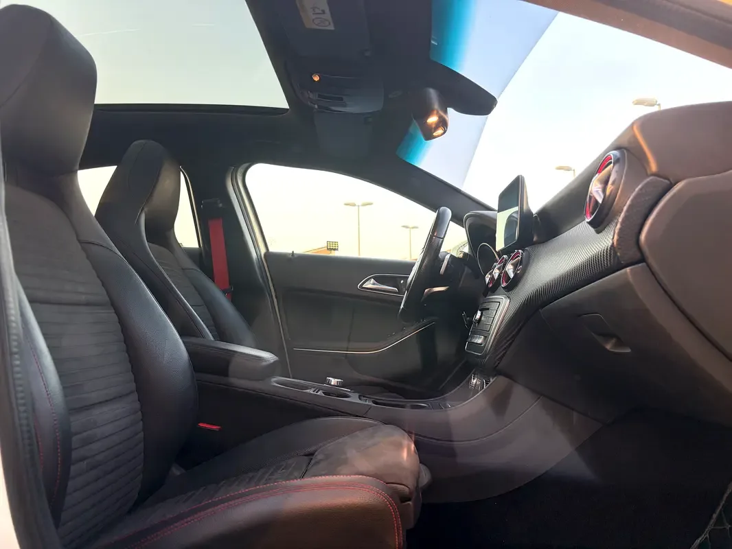 Mercedes-Benz A-Class A 250 7G-DCT (224 hp) - 11