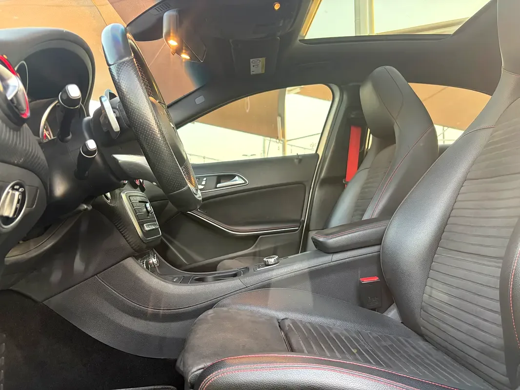 Mercedes-Benz A-Class A 250 7G-DCT (224 hp) - 12