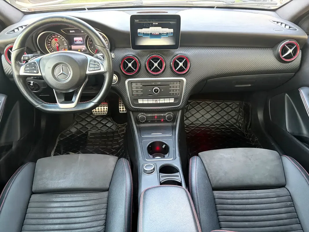 Mercedes-Benz A-Class A 250 7G-DCT (224 hp) - 16