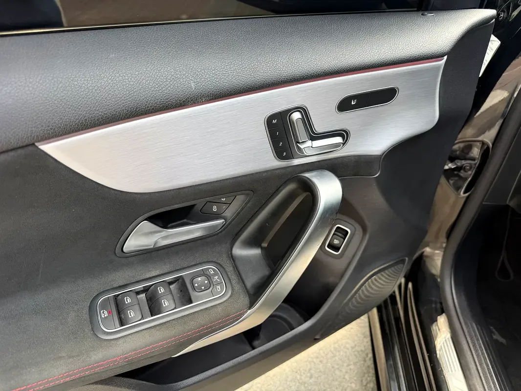 Mercedes-Benz A-Class A 35 SpeedShift 4Matic (306 حصان) - 6