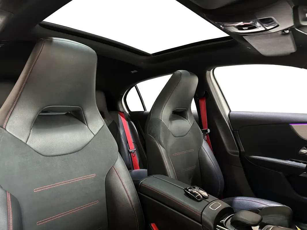 Mercedes-Benz A-Class A 35 SpeedShift 4Matic (306 hp) - 8