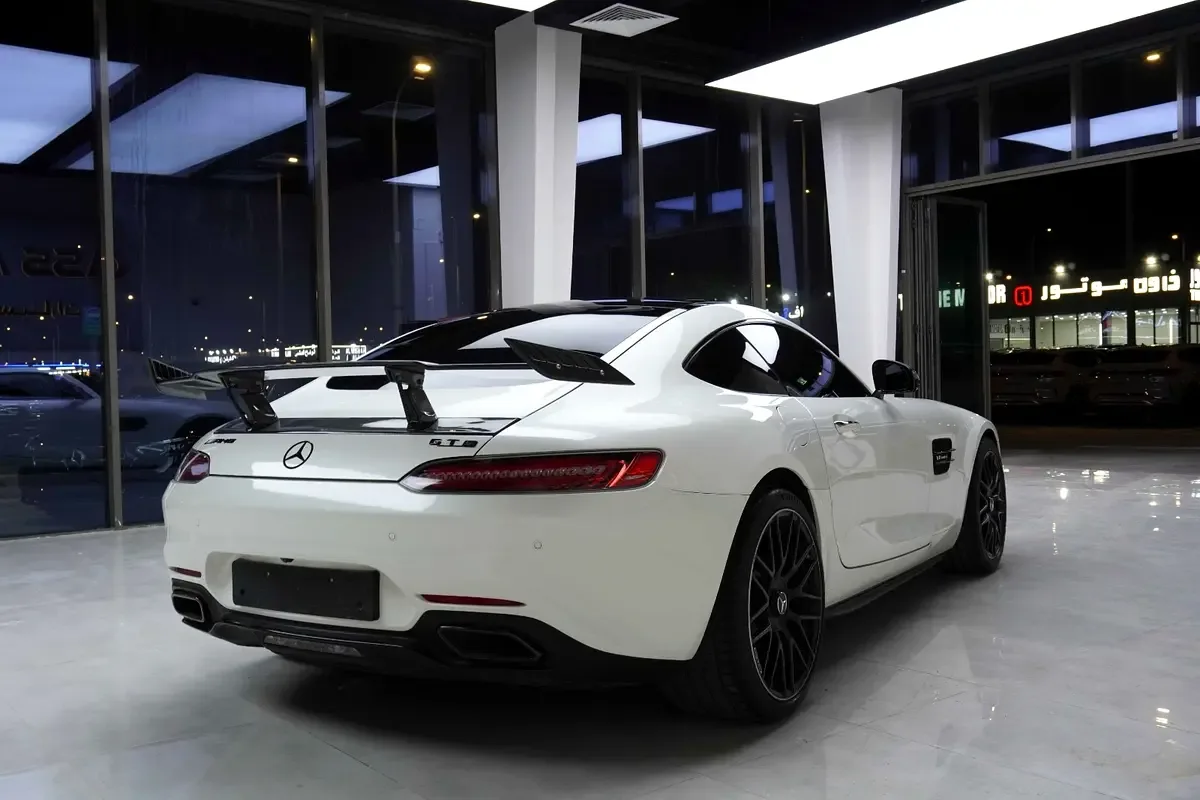 Mercedes-Benz AMG GT S 4.0 AMG Speedshift DCT 7G (510 حصان) - 7