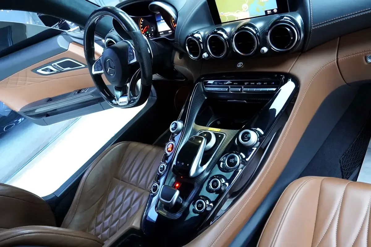 Mercedes-Benz AMG GT S 4.0 AMG Speedshift DCT 7G (510 حصان) - 11