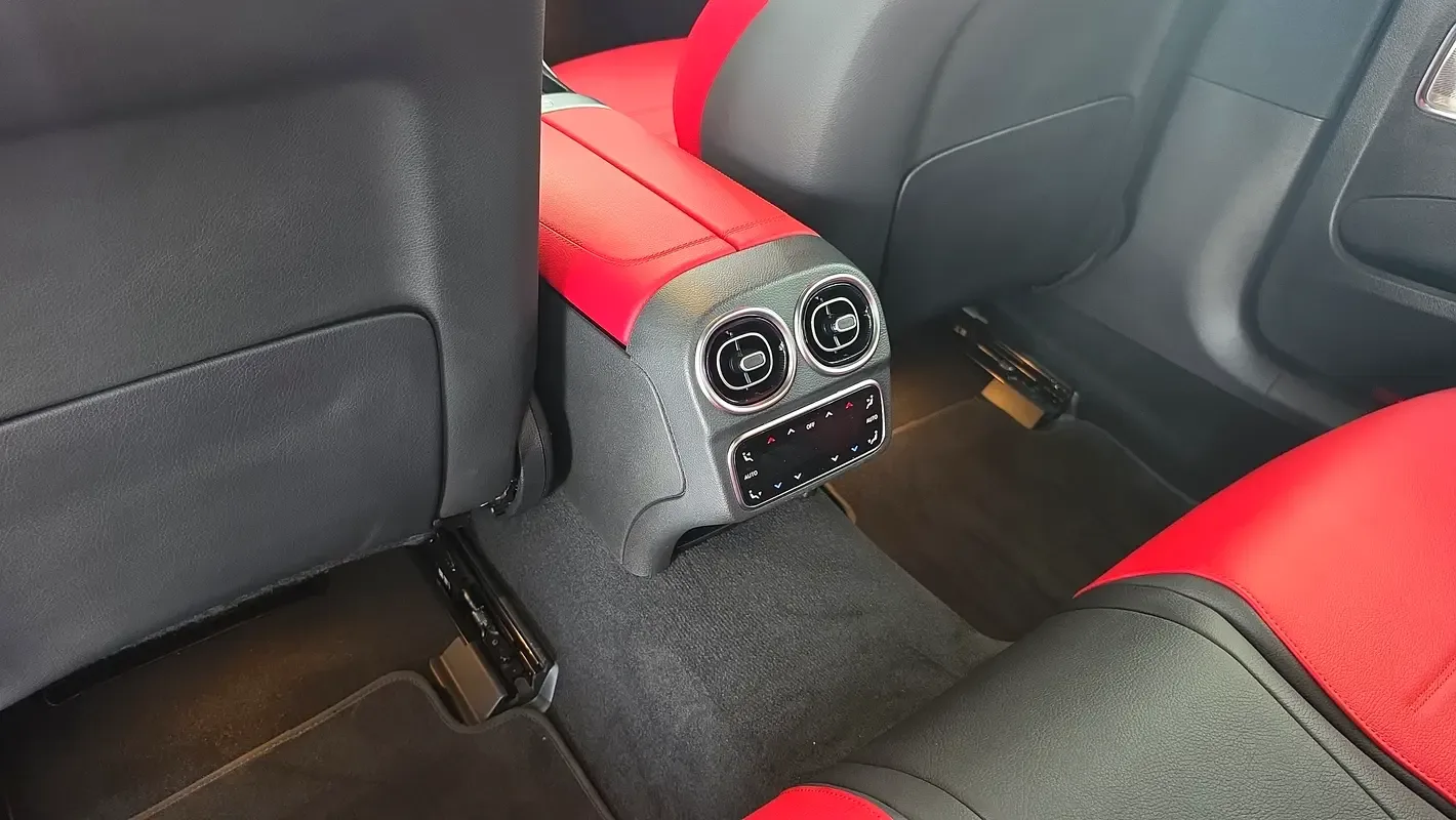 Mercedes-Benz C-Class 1.5 AT (150 حصان) - 13