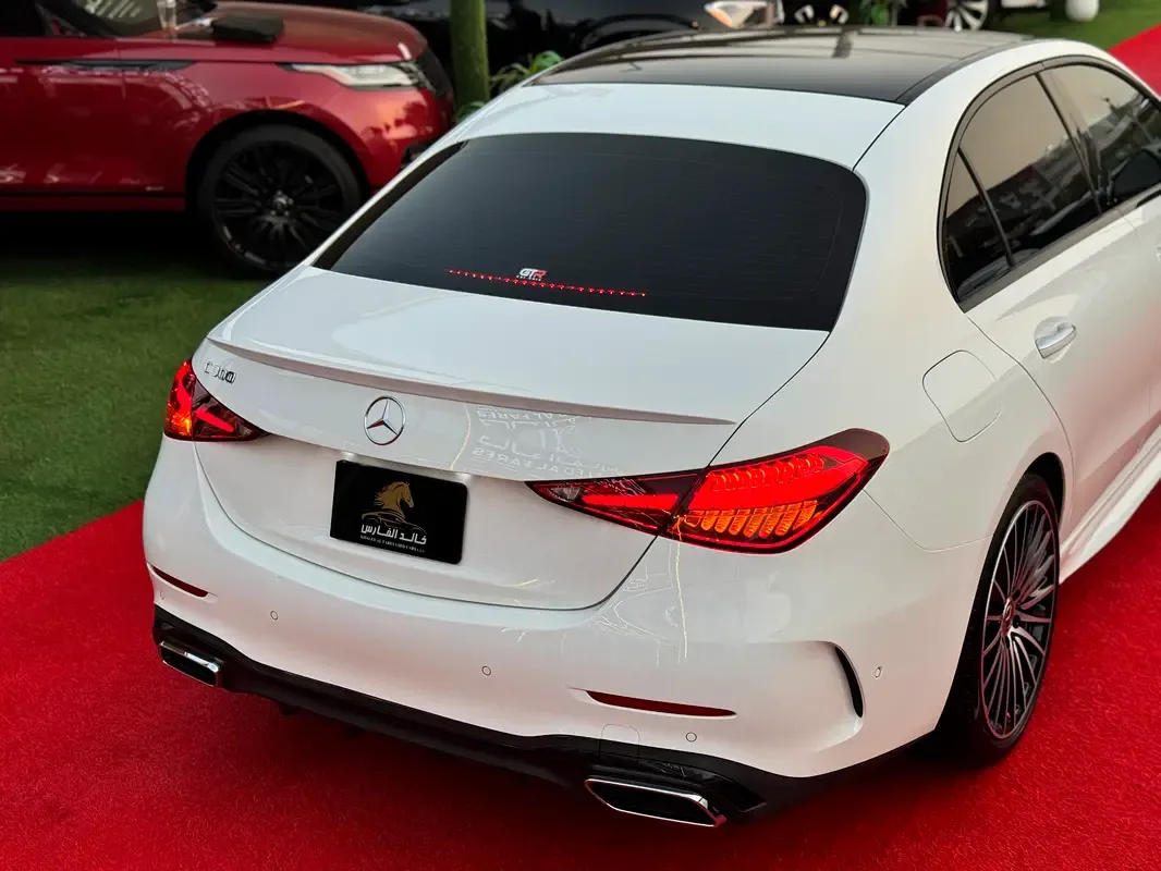 Mercedes-Benz C-Class 2.0 AT (258 حصان) - 11