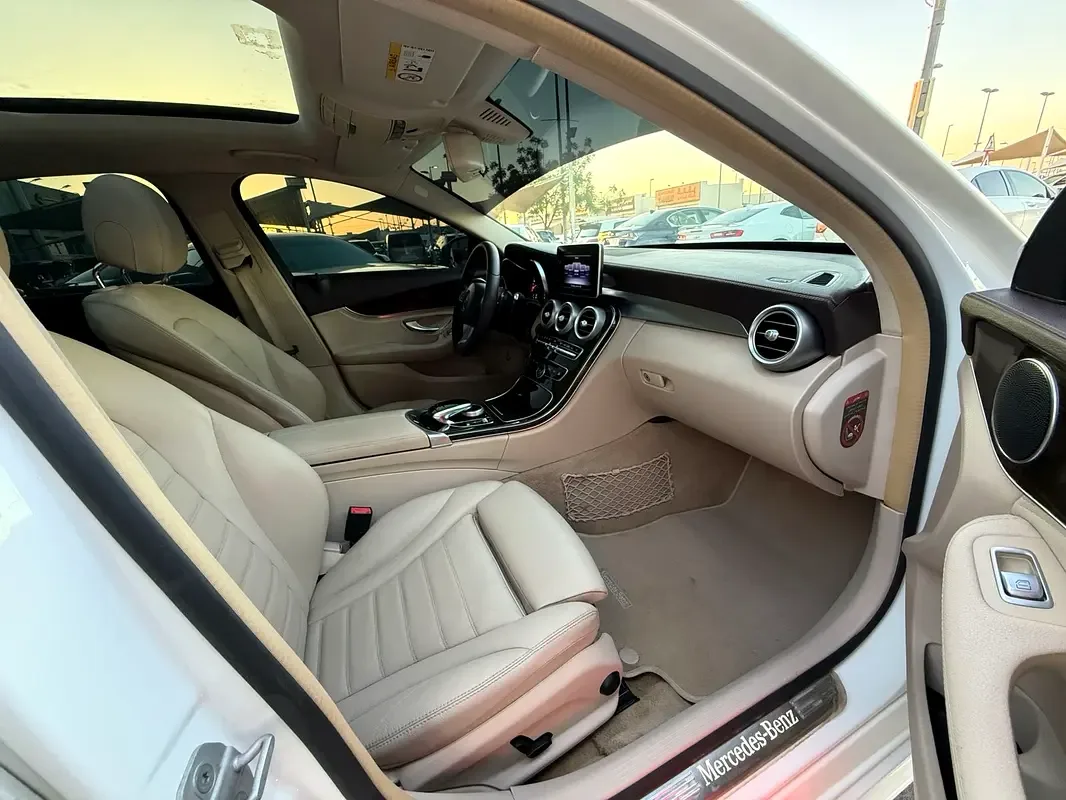 Mercedes-Benz C-Class C 200 7G-Tronic Plus (184 حصان) - 11